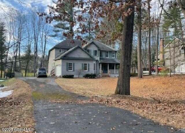 Property at 38 Hearthstone Dr, Gansevoort, NY 12831, 4 beds, 2.5 baths