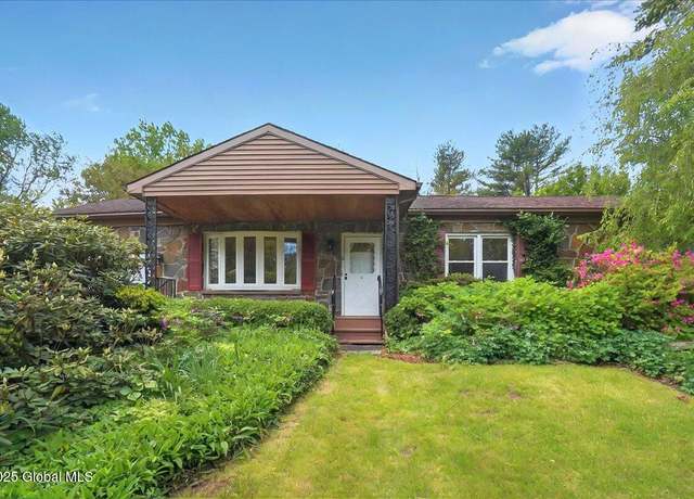 Property at 3 Hillandale Dr, Ballston Lake, NY 12019, 3 beds, 2 baths