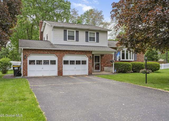 Property at 711 Hampshire Seat, Schenectady, NY 12309, 3 beds, 1.5 baths