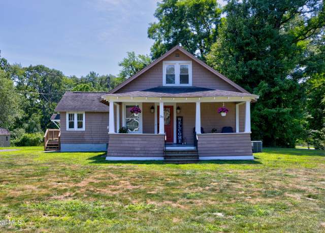 Property at 39 Gleason Rd, Glenville, NY 12302, 2 beds, 1 bath