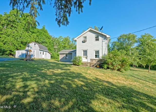 Property at 450 Mabie Ln, Schenectady, NY 12306, 4 beds, 1 bath