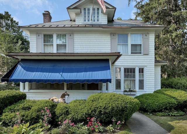 Property at 39 5th Ave, Saratoga Springs, NY 12866, 4 beds, 2.5 baths