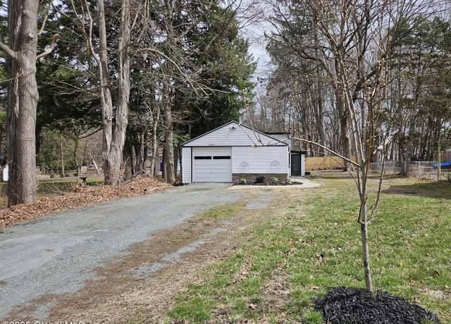 Property at 280 S Lake Ave, Troy, NY 12180, 3 beds, 2 baths