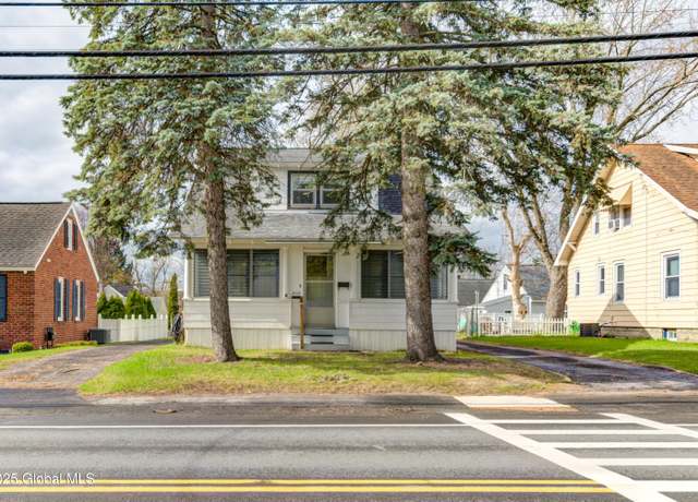 Property at 838 Curry Rd, Rotterdam, NY 12306, 4 beds, 2 baths