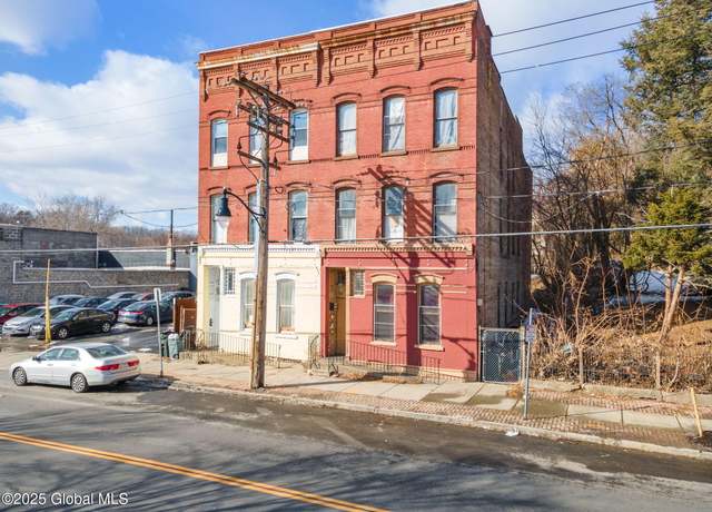Property at 475 S Pearl St, Albany, NY 12202, 11 beds, 3.5 baths