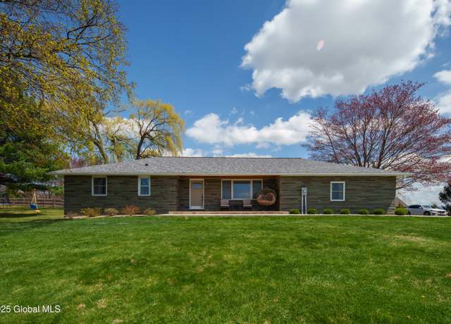 Property at 269 Upper Newtown Rd, Halfmoon, NY 12118, 4 beds, 2 baths