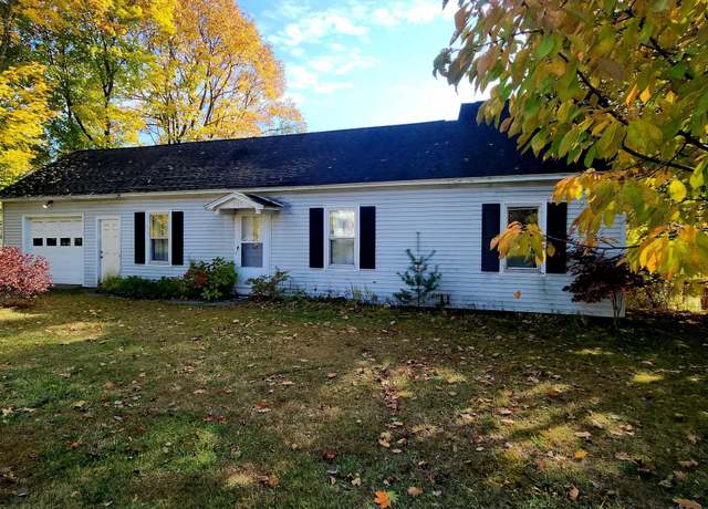 Property at 3105 Ny-43, Sand Lake, NY 12018, 3 beds, 1.5 baths