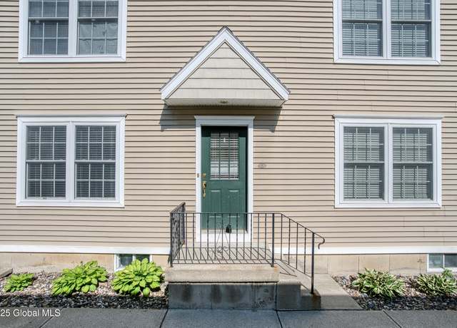 Property at 1112 Western Ave #3, Albany, NY 12203, 2 beds, 1.5 baths