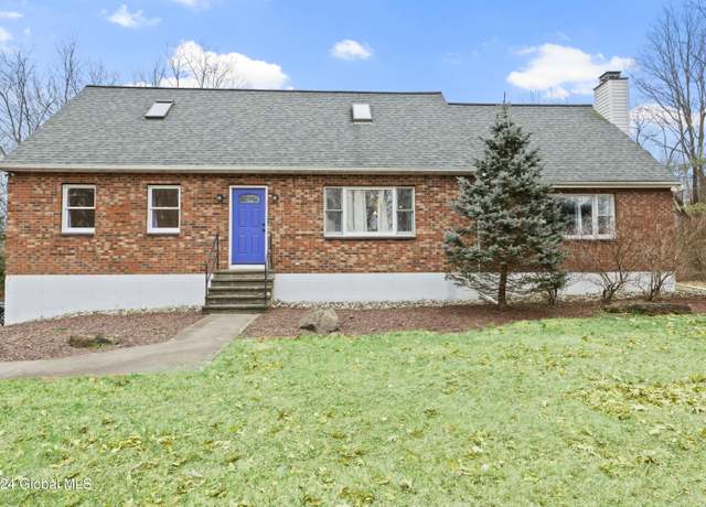 Property at 1234 Simons Rd, Castleton, NY 12033, 4 beds, 3 baths