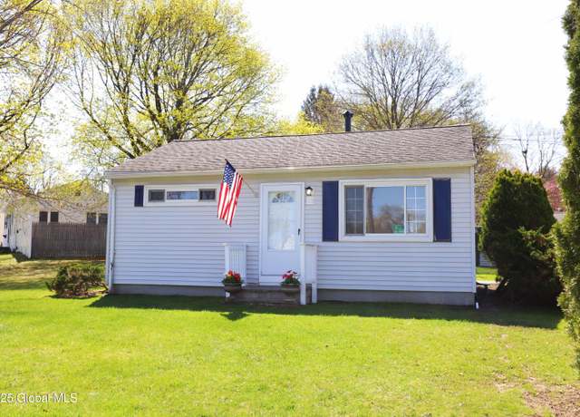Property at 33 Plaske Dr, Colonie, NY 12309, 2 beds, 1 bath
