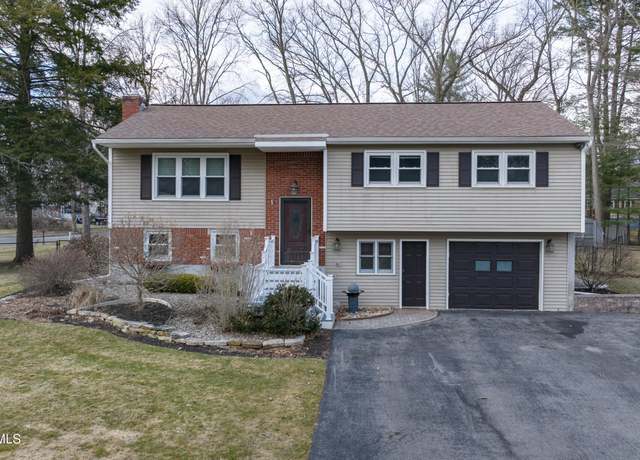 Property at 7 Bemis Heights Rd, Saratoga Springs, NY 12866, 4 beds, 2 baths