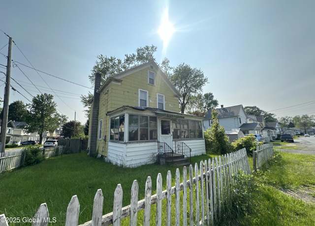 Property at 3226 Albany St, Schenectady, NY 12304, 3 beds, 1 bath