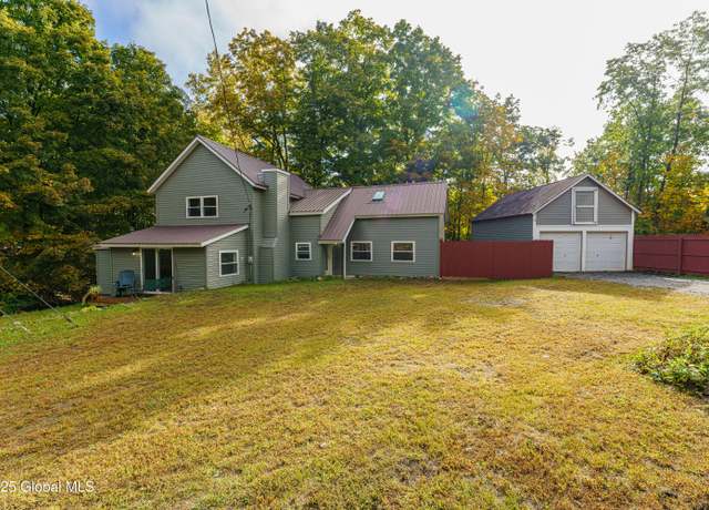 Property at 17 Cherry St, Lake George, NY 12845, 3 beds, 2.5 baths
