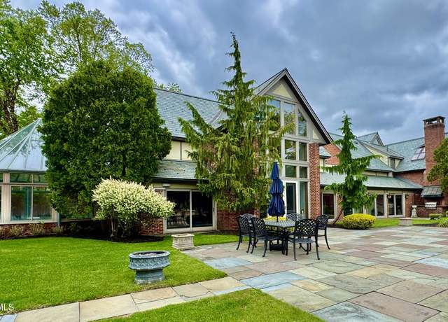 Property at 170-176 Woodlawn Ave, Saratoga Springs, NY 12866, 8 beds, 9 baths
