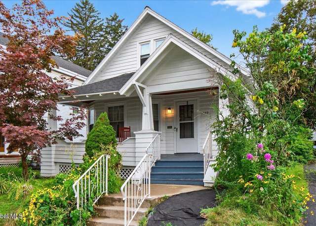 Property at 1059 Regent St, Schenectady, NY 12309, 3 beds, 1 bath