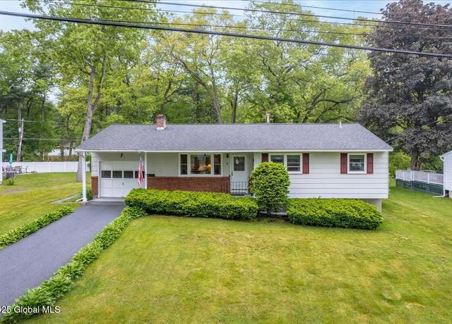 Property at 3 N Jordan Dr, Saratoga Springs, NY 12866, 3 beds, 1 bath