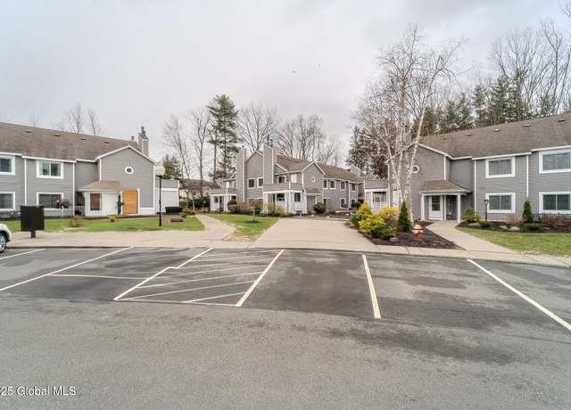 Property at 1976 Curry Rd Unit E-136, Rotterdam, NY 12303, 2 beds, 1 bath