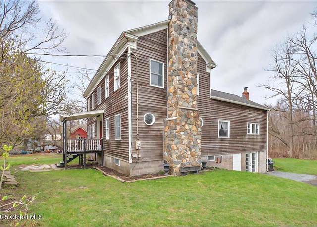Property at 1305 Ny-30a, Sloansville, NY 12035, 4 beds, 2 baths