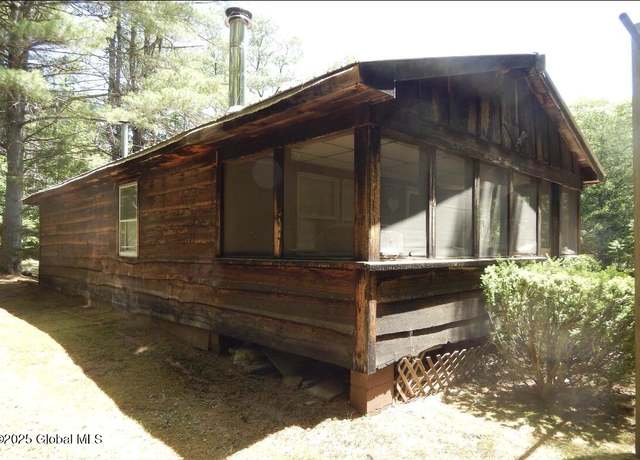 Property at 501 Harrington Rd, Johnsburg, NY 12886, 2 beds, 1 bath