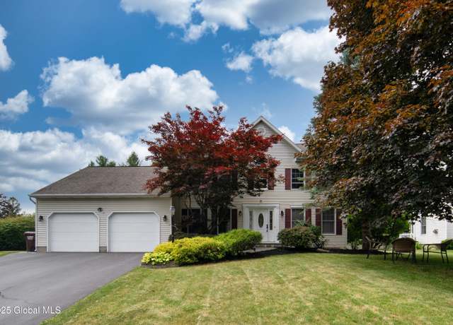 Property at 24 Iroquois Trl, Slingerlands, NY 12159, 3 beds, 2.5 baths