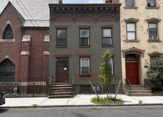 Property at 150 Franklin St, Albany, NY 12202, 4 beds, 2 baths