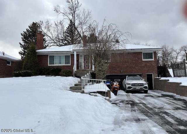 Property at 172 Hackett Blvd, Albany, NY 12209, 5 beds, 3 baths