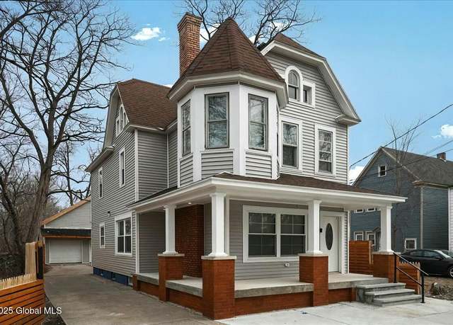 Property at 701 Vale Pl, Schenectady, NY 12308, 3 beds, 1.5 baths