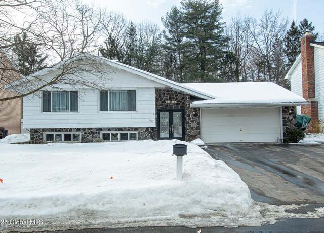 Property at 1007 Anthony Dr, Schenectady, NY 12303, 4 beds, 2 baths