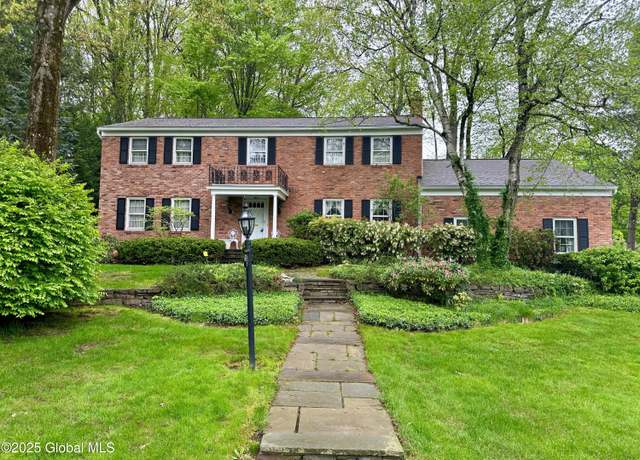Property at 3 Momrow Ct, Menands, NY 12204, 5 beds, 2.5 baths
