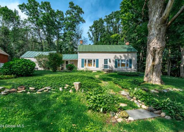 Property at 65 Kaydeross Ave Unit West, Saratoga Springs, NY 12866, 3 beds, 2.5 baths