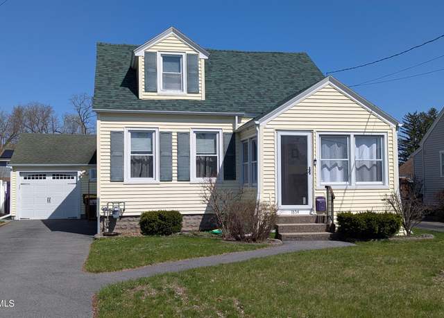 Property at 1854 Ferguson St, Schenectady, NY 12303, 3 beds, 2 baths