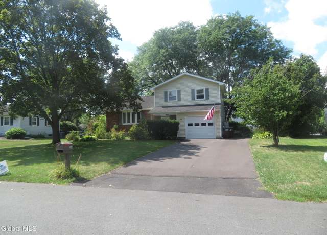 Property at 14 Bellevue St, Selkirk, NY 12158, 3 beds, 1.5 baths
