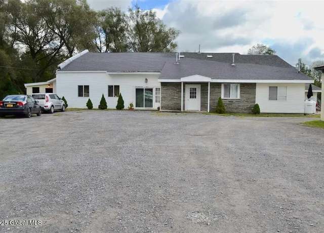 Property at 389 Mckay Rd, Amsterdam, NY 12010, 11 beds, 6 baths