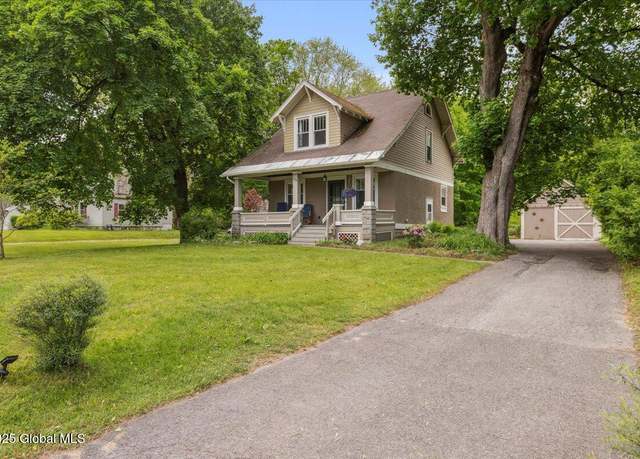 Property at 163 Maple Ave, Glenville, NY 12302, 3 beds, 1 bath