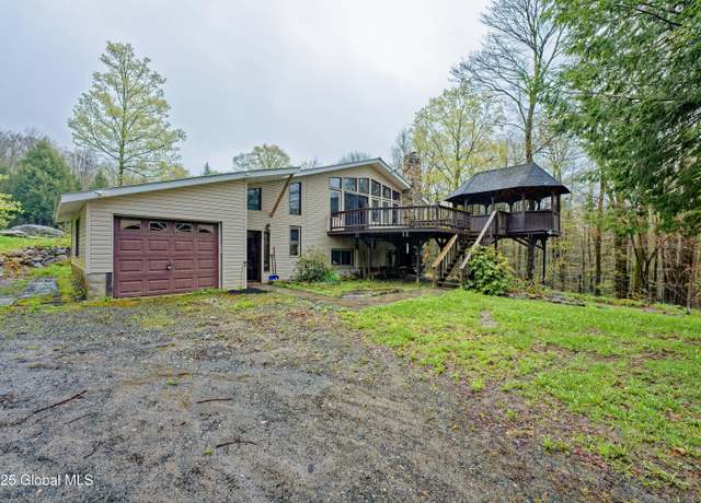 Property at 196 Lily Lake Rd, Gloversville, NY 12078, 4 beds, 2 baths