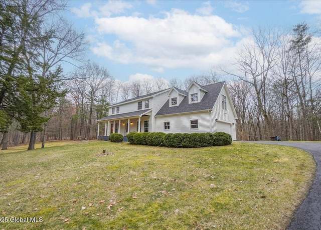 Property at 129 Homestead Rd, Saratoga Springs, NY 12866, 3 beds, 2.5 baths