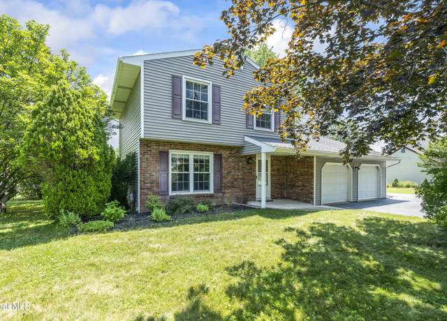 Property at 6 S Mallards Lndg S, Waterford, NY 12188, 3 beds, 1.5 baths