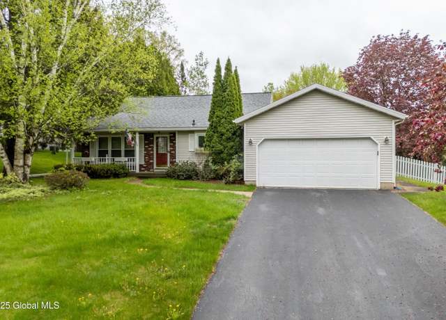 Property at 123 Southbury Rd, Clifton Park, NY 12065, 3 beds, 2 baths