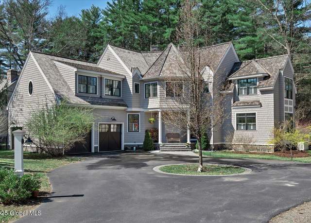 Property at 1 Joshua Rd, Saratoga Springs, NY 12866, 5 beds, 4.5 baths