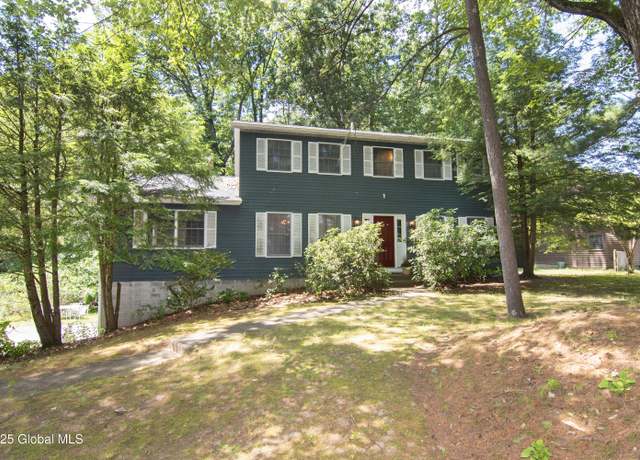 Property at 66 Via Da Vinci, Clifton Park, NY 12065, 4 beds, 2.5 baths
