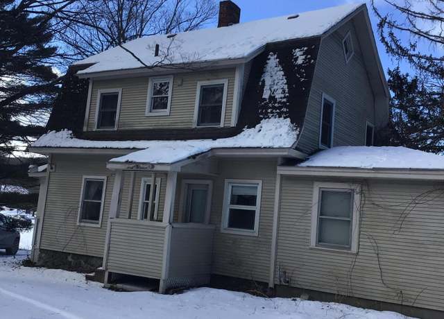 Property at 546-548 Maple Ave, Saratoga, NY 12866, 5 beds, 3 baths