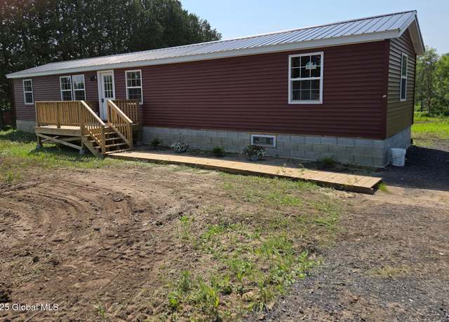 Property at 135 Lafayette St, Palatine Bridge, NY 13428, 2 beds, 1 bath