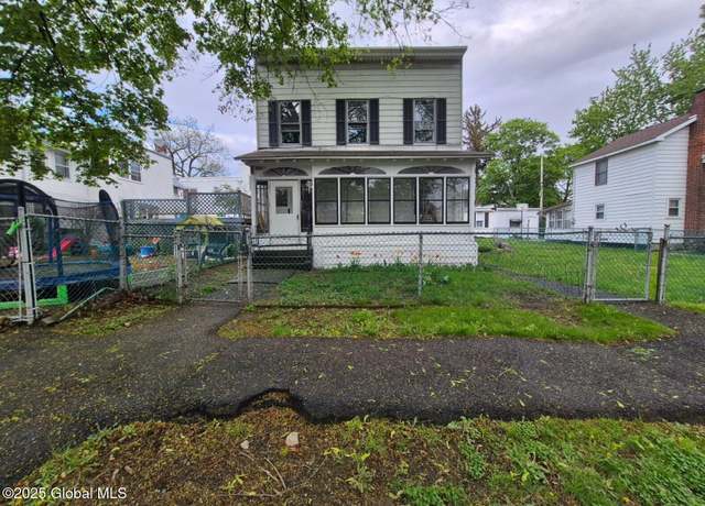 Property at 1220 5th Ave, Watervliet, NY 12189, 6 beds, 2 baths