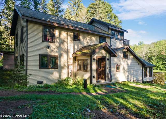 Property at 106 Earles Ln, Gilboa, NY 12076, 4 beds, 3 baths