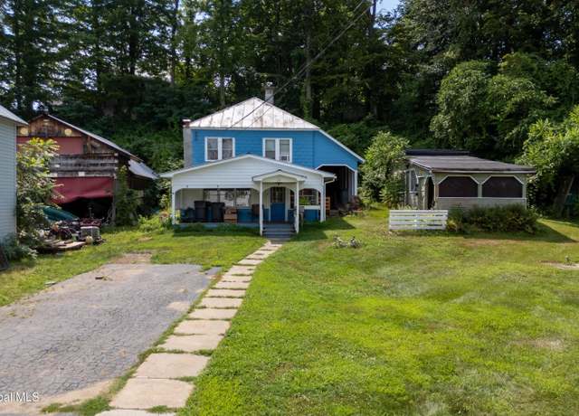 Property at 29 Hamilton Ave, Corinth, NY 12822, 3 beds, 1 bath