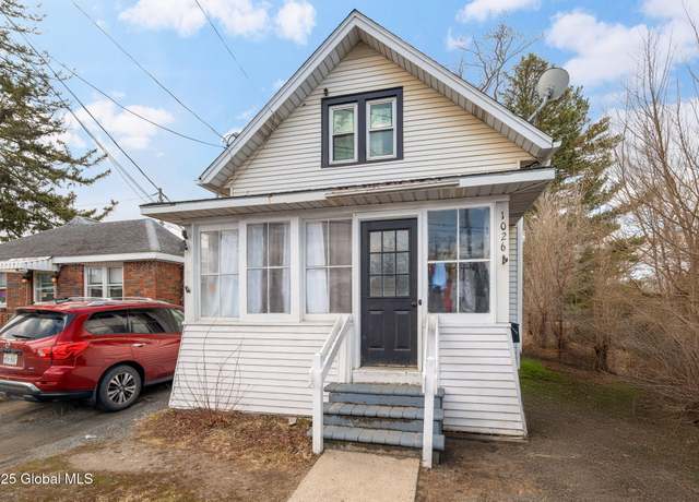 Property at 1026 Curry Rd, Schenectady, NY 12306, 3 beds, 1 bath