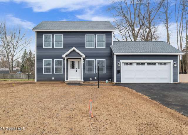 Property at 2024 Parklawn Ave, Rotterdam, NY 12306, 3 beds, 2.5 baths