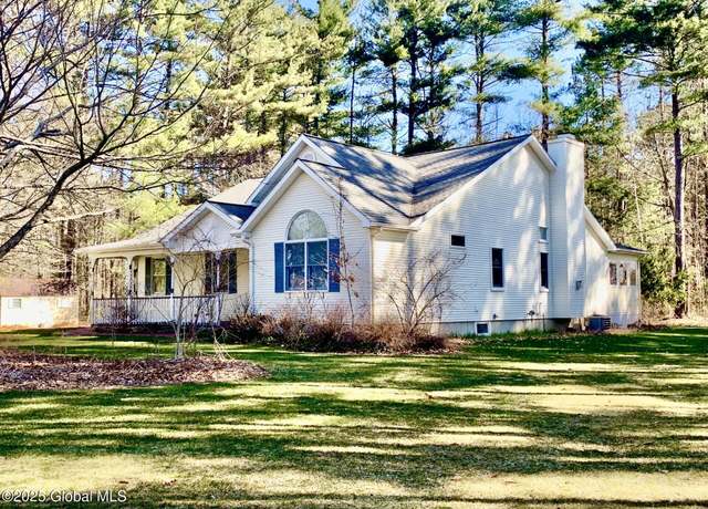 Property at 6 Doe Run, Gansevoort, NY 12831, 3 beds, 3 baths
