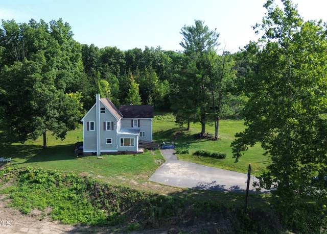 Property at 102 Kruger Rd, Selkirk, NY 12158, 4 beds, 1.5 baths
