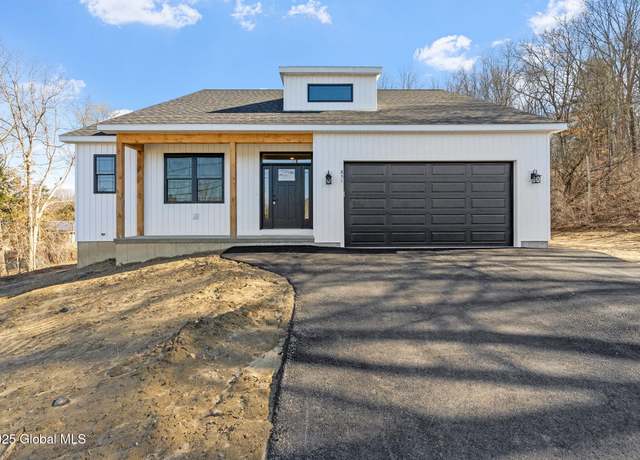 Property at 851 Ravine Rd, Schenectady, NY 12309, 3 beds, 2 baths